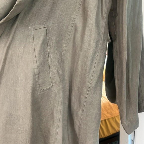 Cynthia Rowley linen trench with belt - Picture 5 of 7